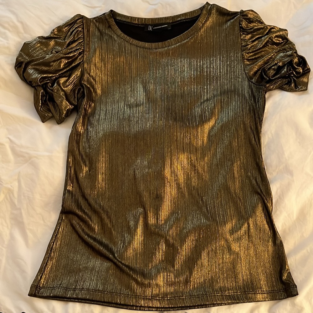 NWOT INC. The new shiny gold look! short sleeve blouse very nice fit and stylish